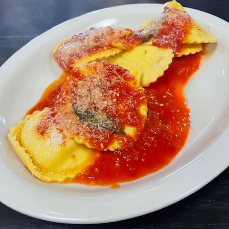 Pan Pizza: A Crispy, Cheesy Delight